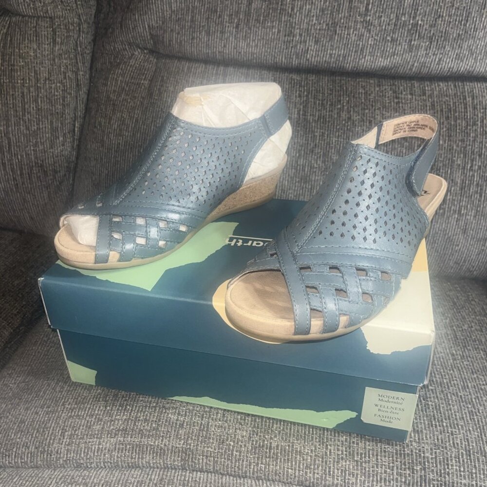 Earth Pisa Galli Women's Wedge Sandal Shoes Size 6.5M Perforate Leather LakeBlue